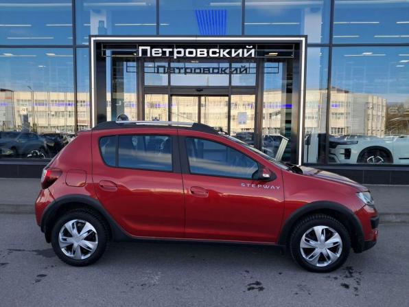 Renault Sandero II с пробегом 2015 года, цена 750 000 рублей, 124641 км, хэтчбек, Автокод Объявления