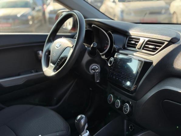 Kia Rio III Рестайлинг с пробегом 2017 года, цена 948 000 рублей, 136668 км, хэтчбек, Автокод Объявления