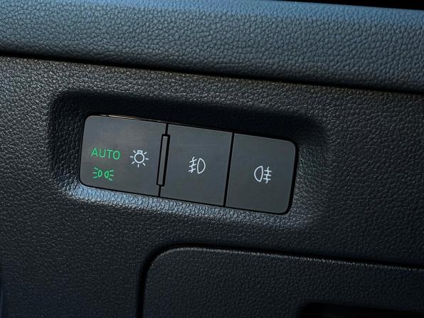 Skoda Octavia IV (A8) с пробегом 2021 года, цена 2 422 400 рублей, 54126 км, лифтбек, Автокод Объявления