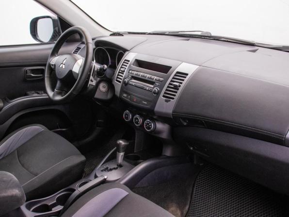 Mitsubishi Outlander II Рестайлинг с пробегом 2010 года, цена 870 000 рублей, 198974 км, внедорожник, Автокод Объявления