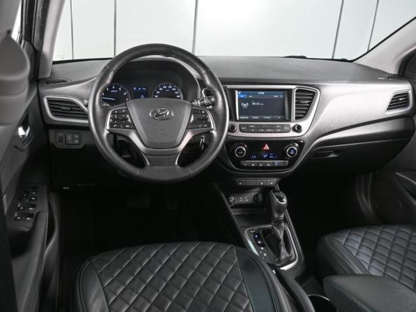 Hyundai Solaris II с пробегом 2018 года, цена 1 459 000 рублей, 141070 км, седан, Автокод Объявления