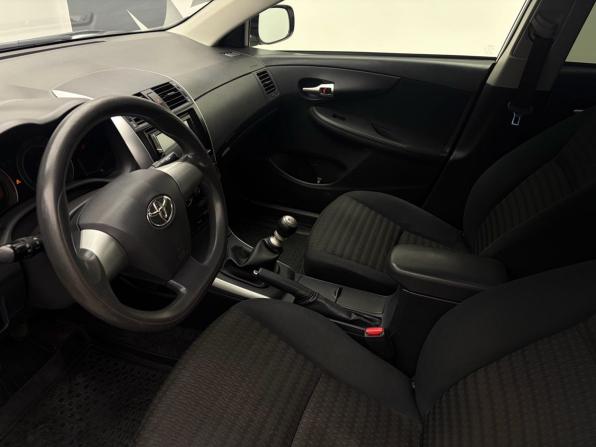 Toyota Corolla X (E140 E150) Рестайлинг с пробегом 2011 года, цена 889 000 рублей, 179390 км, седан, Автокод Объявления