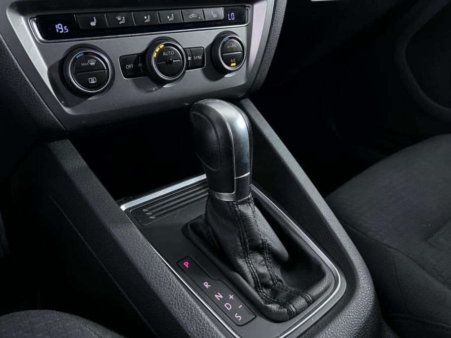 Volkswagen Jetta VI Рестайлинг Ростов-на-Дону  - изображение 12
