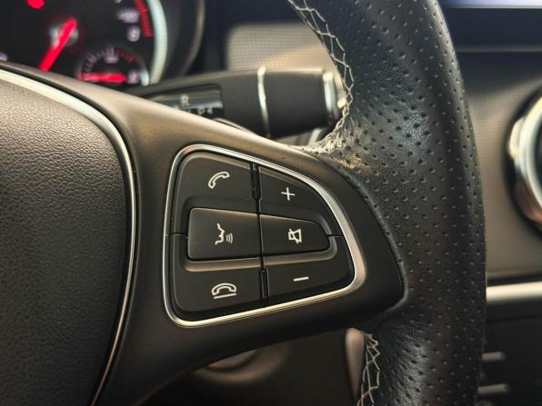 Mercedes-Benz GLA I (X156) Рестайлинг с пробегом 2018 года, цена 2 187 000 рублей, 59759 км, внедорожник, Автокод Объявления