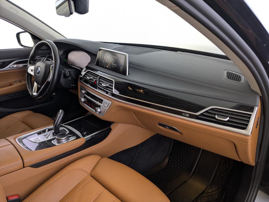 BMW 7 серии VI (G11/G12) Рестайлинг Москва  - изображение 30