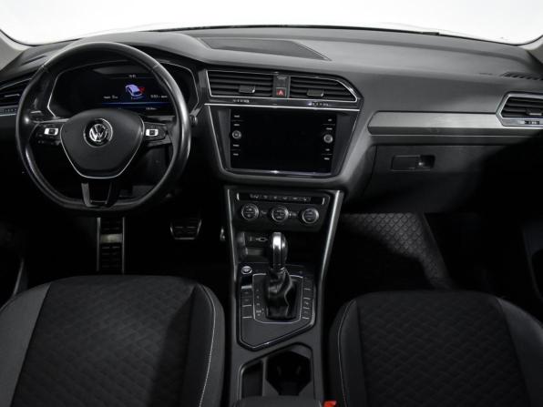 Volkswagen Tiguan II с пробегом 2018 года, цена 1 928 000 рублей, 125000 км, внедорожник, Автокод Объявления