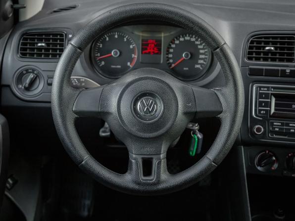 Volkswagen Polo V с пробегом 2013 года, цена 710 000 рублей, 107000 км, седан, Автокод Объявления