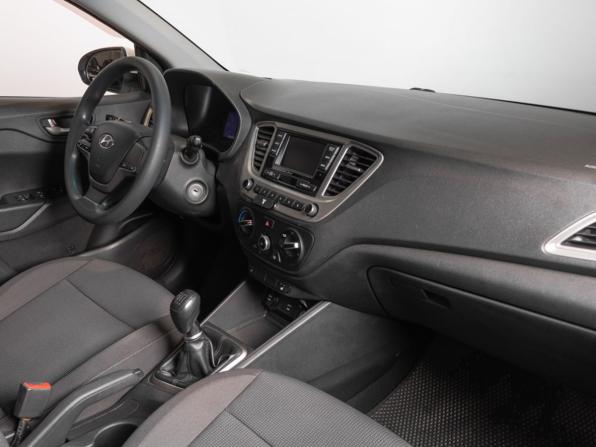 Hyundai Solaris II Рестайлинг с пробегом 2021 года, цена 1 150 000 рублей, 205000 км, седан, Автокод Объявления