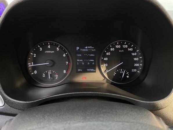 Hyundai Solaris II с пробегом 2019 года, цена 1 499 000 рублей, 74788 км, седан, Автокод Объявления