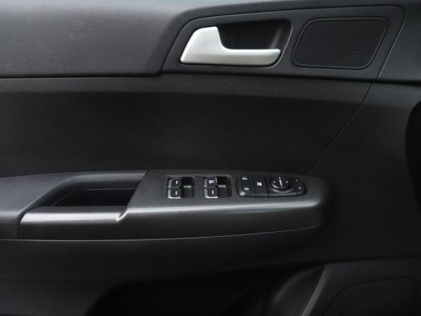 Kia Sportage IV с пробегом 2017 года, цена 1 723 000 рублей, 95828 км, внедорожник, Автокод Объявления