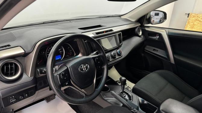 Toyota RAV4 IV (XA40) с пробегом 2015 года, цена 1 799 000 рублей, 176090 км, внедорожник, Автокод Объявления