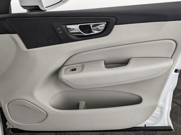 Volvo XC60 II с пробегом 2019 года, цена 3 520 000 рублей, 130000 км, внедорожник, Автокод Объявления