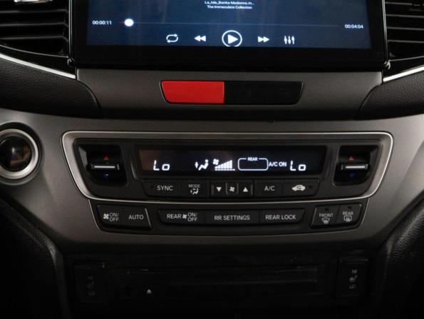 Honda Pilot III с пробегом 2016 года, цена 2 399 046 рублей, 185137 км, внедорожник, Автокод Объявления