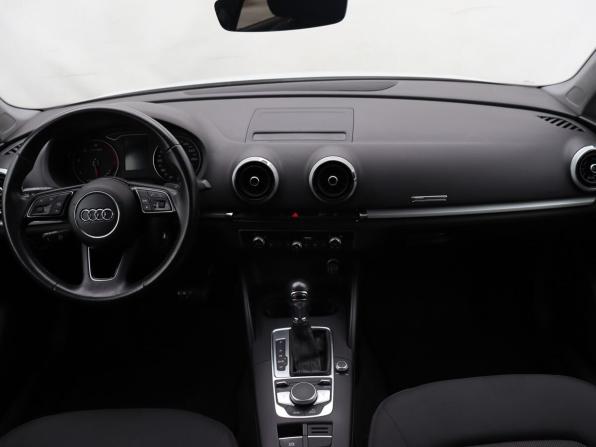 Audi A3 III (8V) Рестайлинг с пробегом 2018 года, цена 1 999 000 рублей, 118225 км, седан, Автокод Объявления