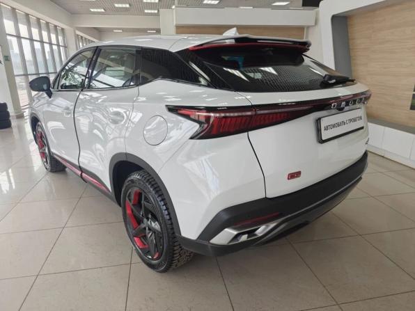Omoda C5 I с пробегом 2023 года, цена 1 620 000 рублей, 85735 км, внедорожник, Автокод Объявления