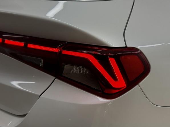 Kia K5 III с пробегом 2021 года, цена 2 650 000 рублей, 95270 км, седан, Автокод Объявления