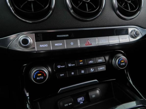Kia Stinger I Рестайлинг с пробегом 2021 года, цена 2 650 055 рублей, 197158 км, лифтбек, Автокод Объявления