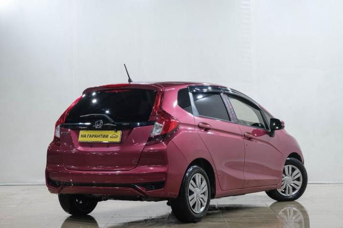 Honda Fit III Рестайлинг с пробегом 2019 года, цена 1 199 000 рублей, 106000 км, хэтчбек, Автокод Объявления