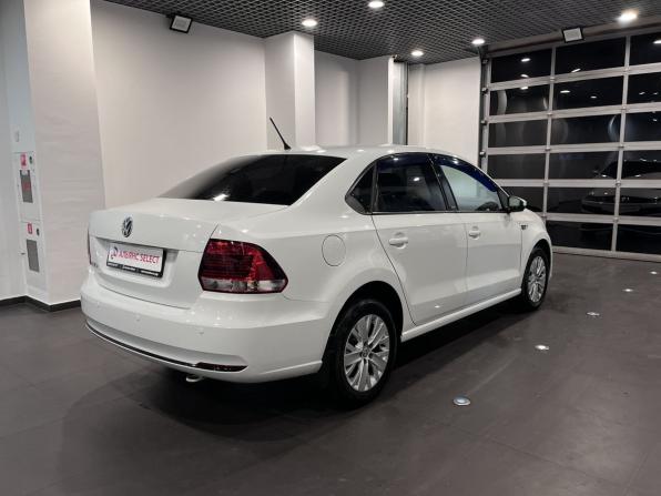 Volkswagen Polo V Рестайлинг с пробегом 2016 года, цена 880 000 рублей, 212166 км, седан, Автокод Объявления