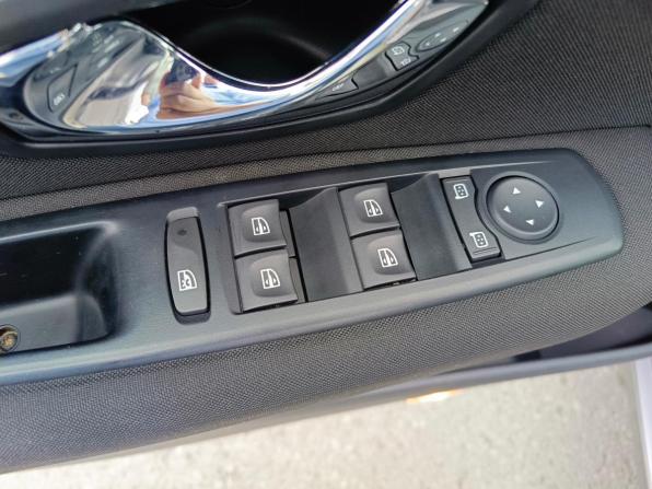 Renault Megane III с пробегом 2012 года, цена 839 995 рублей, 47288 км, хэтчбек, Автокод Объявления