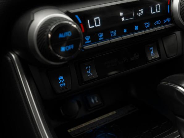 Toyota RAV4 V (XA50) с пробегом 2019 года, цена 3 090 000 рублей, 79482 км, внедорожник, Автокод Объявления