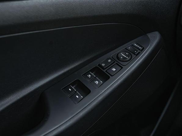 Hyundai Tucson III Рестайлинг с пробегом 2018 года, цена 2 200 000 рублей, 110028 км, внедорожник, Автокод Объявления