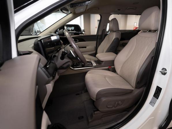 Kia Carnival IV с пробегом 2022 года, цена 3 895 000 рублей, 77914 км, минивэн, Автокод Объявления