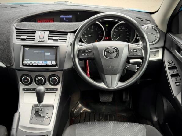 Mazda Axela II с пробегом 2009 года, цена 890 000 рублей, 138517 км, хэтчбек, Автокод Объявления