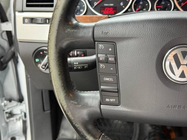 Volkswagen Touareg I Рестайлинг с пробегом 2008 года, цена 1 150 000 рублей, 292406 км, внедорожник, Автокод Объявления