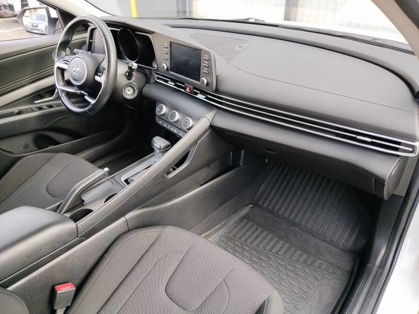 Hyundai Elantra VII (CN7) с пробегом 2022 года, цена 2 000 000 рублей, 48208 км, седан, Автокод Объявления