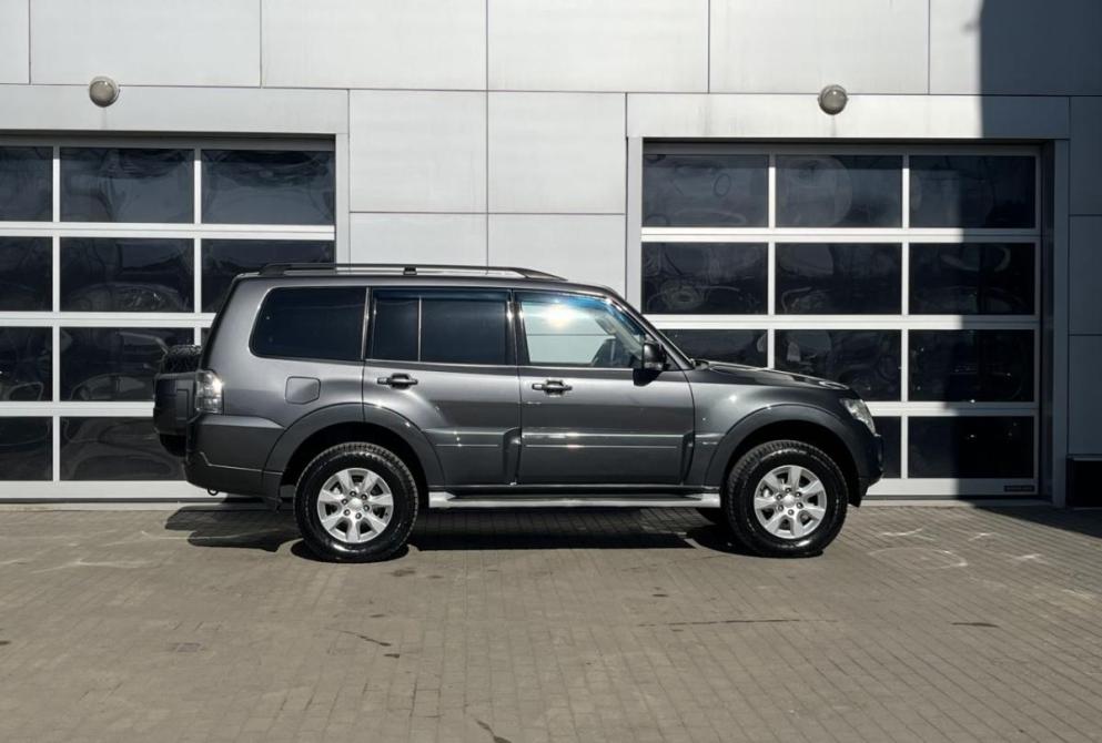 Mitsubishi Pajero IV Рестайлинг 1 Владимир  - изображение 8