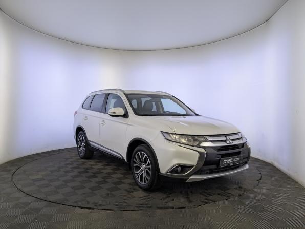 Mitsubishi Outlander III Рестайлинг 2 с пробегом 2018 года, цена 1 900 000 рублей, 213152 км, внедорожник, Автокод Объявления