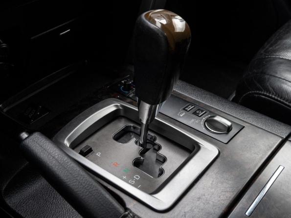 Toyota Land Cruiser 200 Series Рестайлинг 1 с пробегом 2012 года, цена 3 450 000 рублей, 262016 км, внедорожник, Автокод Объявления