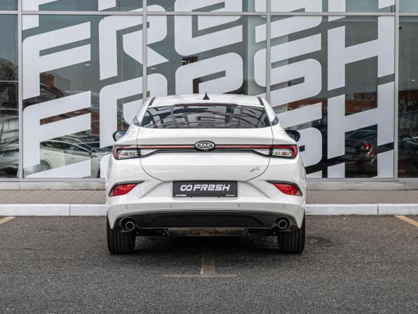JAC J7 I с пробегом 2023 года, цена 1 498 000 рублей, 44764 км, лифтбек, Автокод Объявления