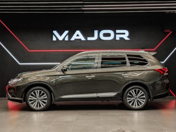 Mitsubishi Outlander III Рестайлинг 3 с пробегом 2019 года, цена 2 050 000 рублей, 102892 км, внедорожник, Автокод Объявления
