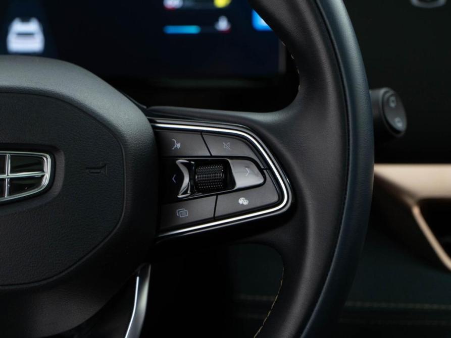 Geely Monjaro I Москва  - изображение 18