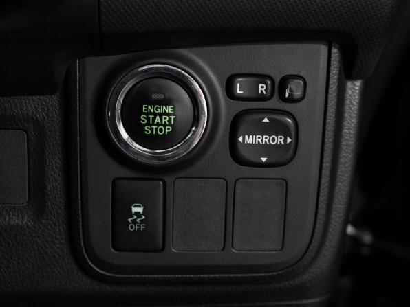 Toyota Wish II с пробегом 2011 года, цена 1 250 000 рублей, 154484 км, минивэн, Автокод Объявления