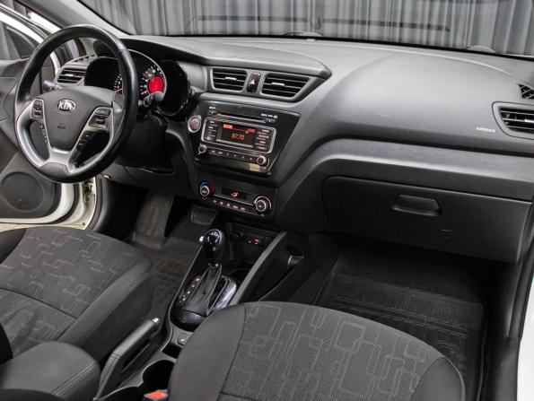 Kia Rio III Рестайлинг с пробегом 2016 года, цена 1 198 000 рублей, 88242 км, седан, Автокод Объявления