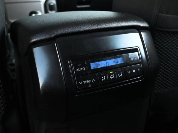 Toyota Land Cruiser Prado 150 Series Рестайлинг 2 с пробегом 2018 года, цена 6 679 000 рублей, 189791 км, внедорожник, Автокод Объявления