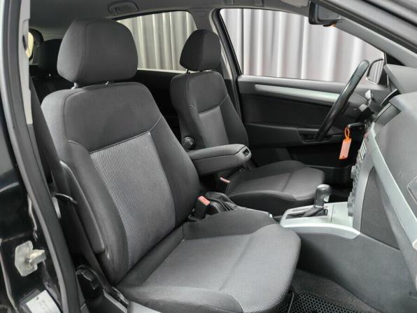 Opel Astra H Рестайлинг с пробегом 2010 года, цена 425 000 рублей, 200461 км, хэтчбек, Автокод Объявления