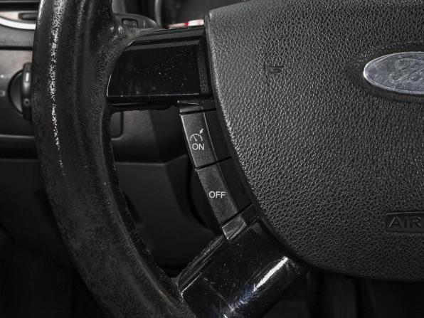 Ford Focus II Рестайлинг с пробегом 2008 года, цена 648 000 рублей, 299788 км, седан, Автокод Объявления