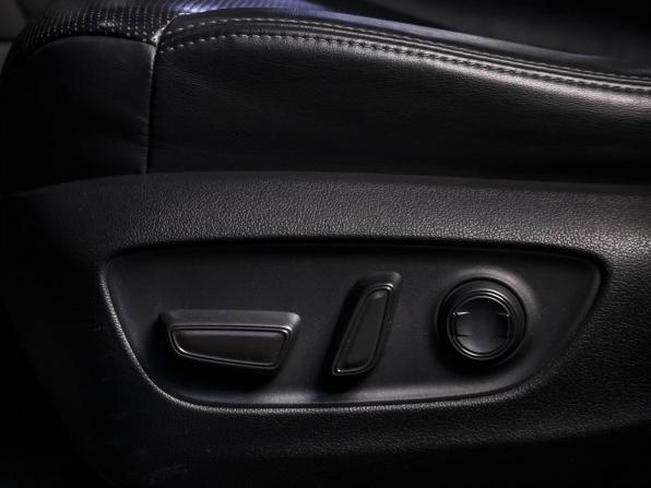 Toyota Land Cruiser 300 Series с пробегом 2021 года, цена 9 699 000 рублей, 100749 км, внедорожник, Автокод Объявления