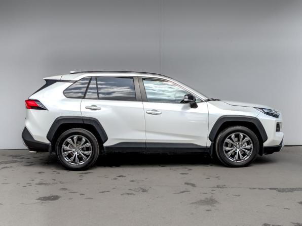 Toyota RAV4 V (XA50) с пробегом 2024 года, цена 3 950 000 рублей, 14359 км, внедорожник, Автокод Объявления