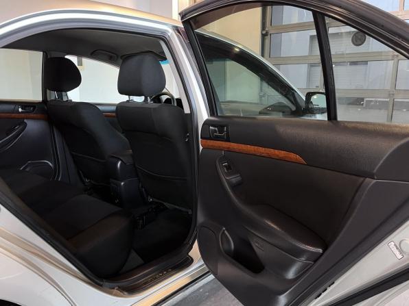 Toyota Avensis II Рестайлинг с пробегом 2008 года, цена 728 000 рублей, 392679 км, седан, Автокод Объявления