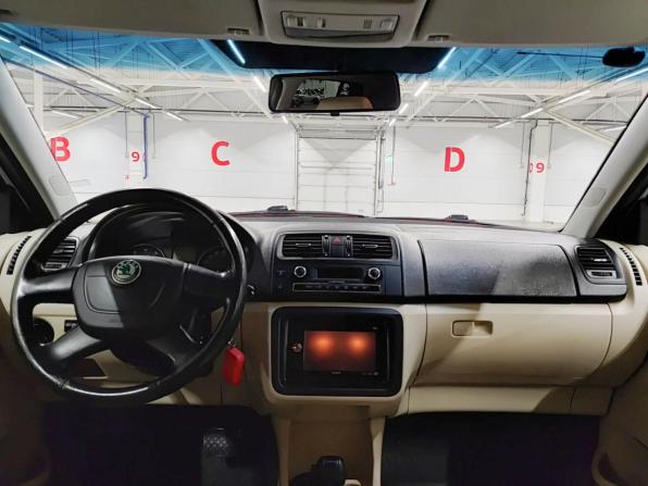 Skoda Fabia II Рестайлинг с пробегом 2012 года, цена 700 000 рублей, 190780 км, универсал, Автокод Объявления