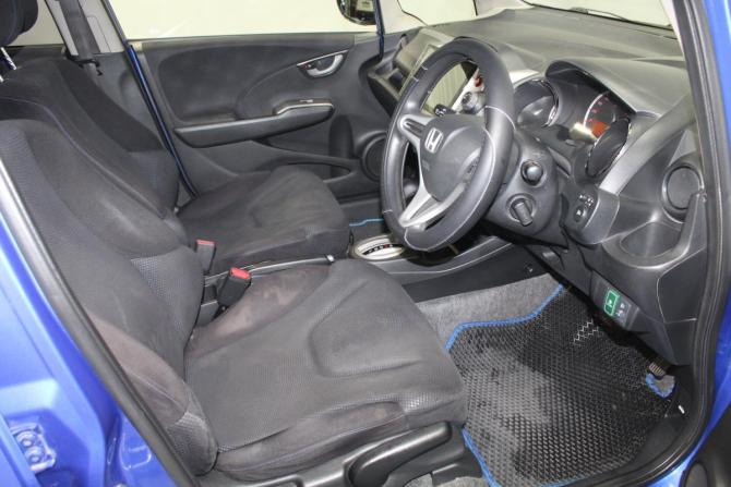 Honda Fit II с пробегом 2012 года, цена 659 000 рублей, 160698 км, хэтчбек, Автокод Объявления
