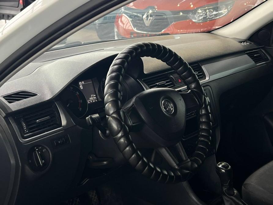 Skoda Rapid I Оренбург  - изображение 10