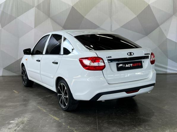 Lada (ВАЗ) Granta I с пробегом 2015 года, цена 340 000 рублей, 187449 км, седан, Автокод Объявления
