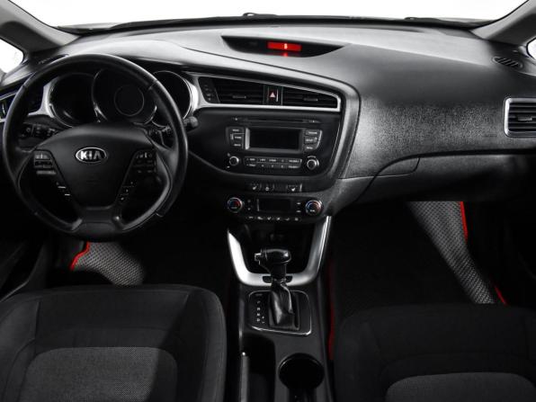 Kia Ceed II Рестайлинг с пробегом 2018 года, цена 1 299 000 рублей, 142520 км, универсал, Автокод Объявления