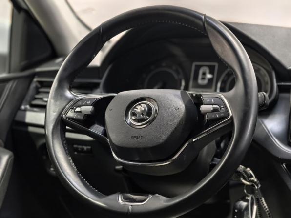 Skoda Rapid II с пробегом 2021 года, цена 1 626 000 рублей, 79774 км, лифтбек, Автокод Объявления